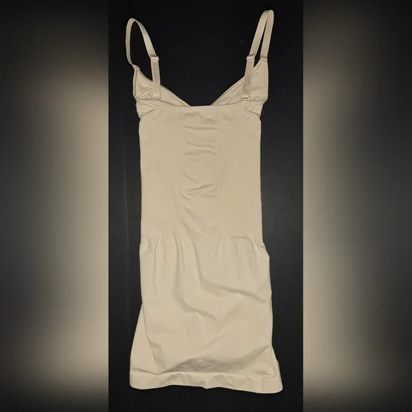💕NEW SKIMS Seamless Sculpt Shaping Slip Dress Shaper Shapewear Nude SAND M